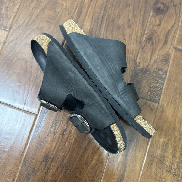 Birkenstock Arizona Big Buckle Sandal Womens US 10 41 Black Silver Oiled Leather - Picture 10 of 10